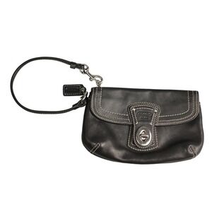 Coach Black Leather Turnlock Wristlet Clutch Small Purse Strap Classic Womens